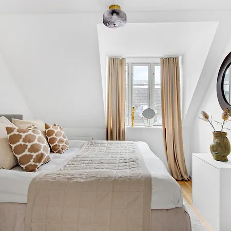 Sanders Regent - Adorable One-bedroom Near Square * Copenhagen